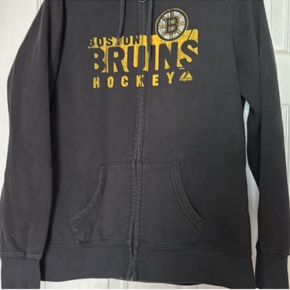 Majestic Black and Gold Bruins Hoodie - Picture 3 of 6